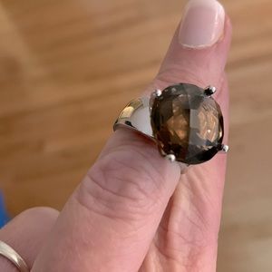 Woman’s ring. Silver 925 Elle. 15mm stone. Silver with brown stone size 5.5-6